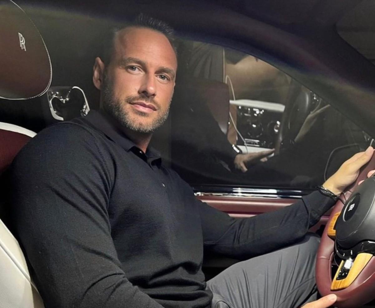 易倍体育登录入口-太阳报：一富商声称将收购切尔西55%股权，曾被揭穿是吹牛大王